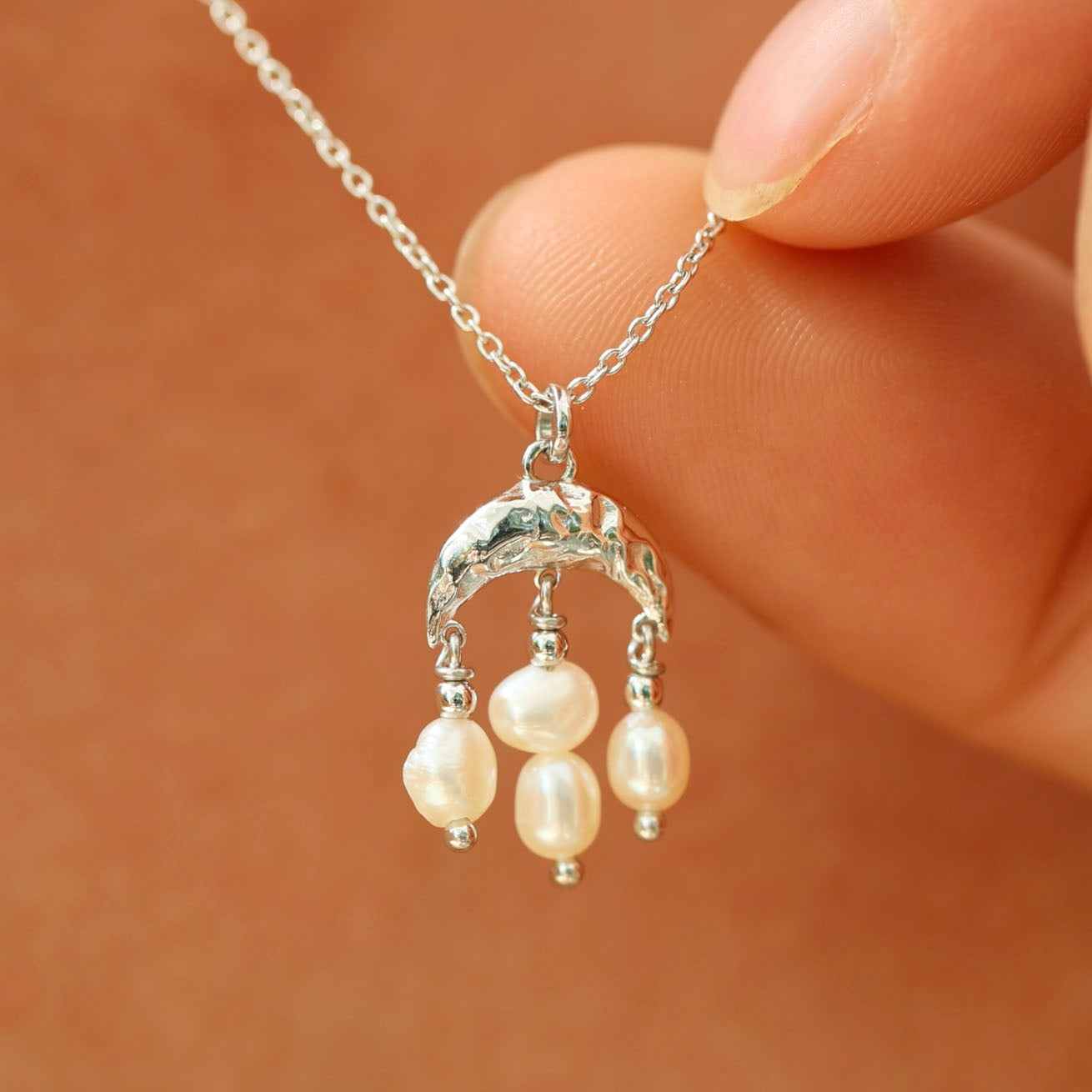 Luna Necklace