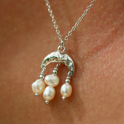Luna Necklace